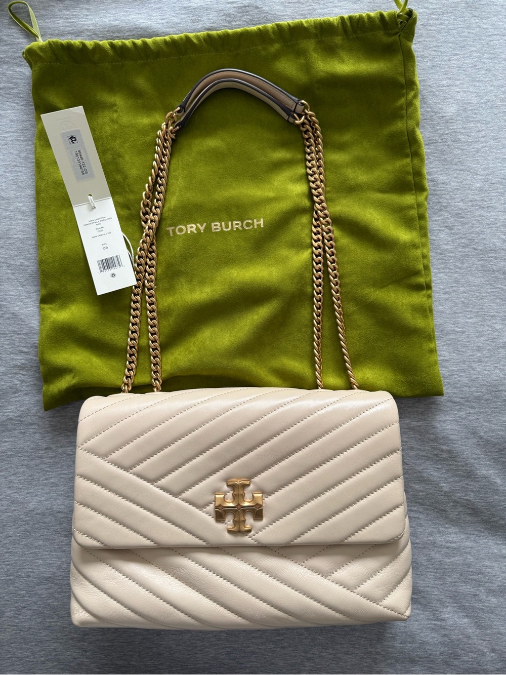 Tory Burch Kira Chevron Quilted Leather Shoulder Bag in Cream Medium